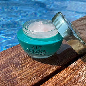 Набор "INFINITE MOTION: Интенсивный увлажняющий уход" 115 мл